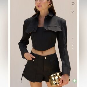 cult gaia issa black ultra cropped cotton twill collar button jacket size medium